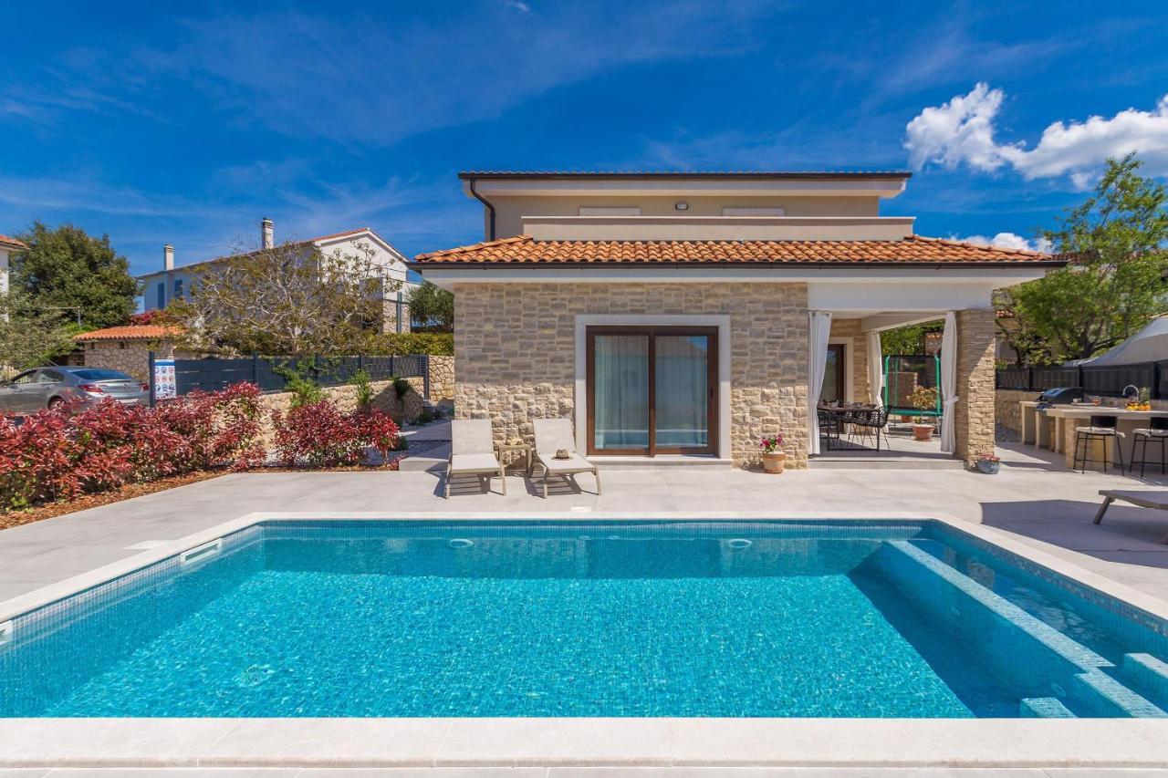 Holiday House Villa Andro Pinezici  Exterior photo